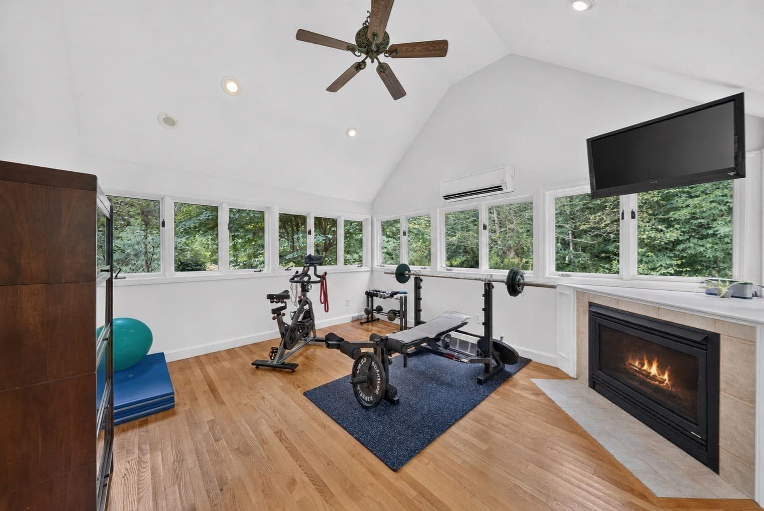 Single Family Residence at 19 Pheasant Lane, Topsfield MA 01983, Topsfield, photo 16 of 42