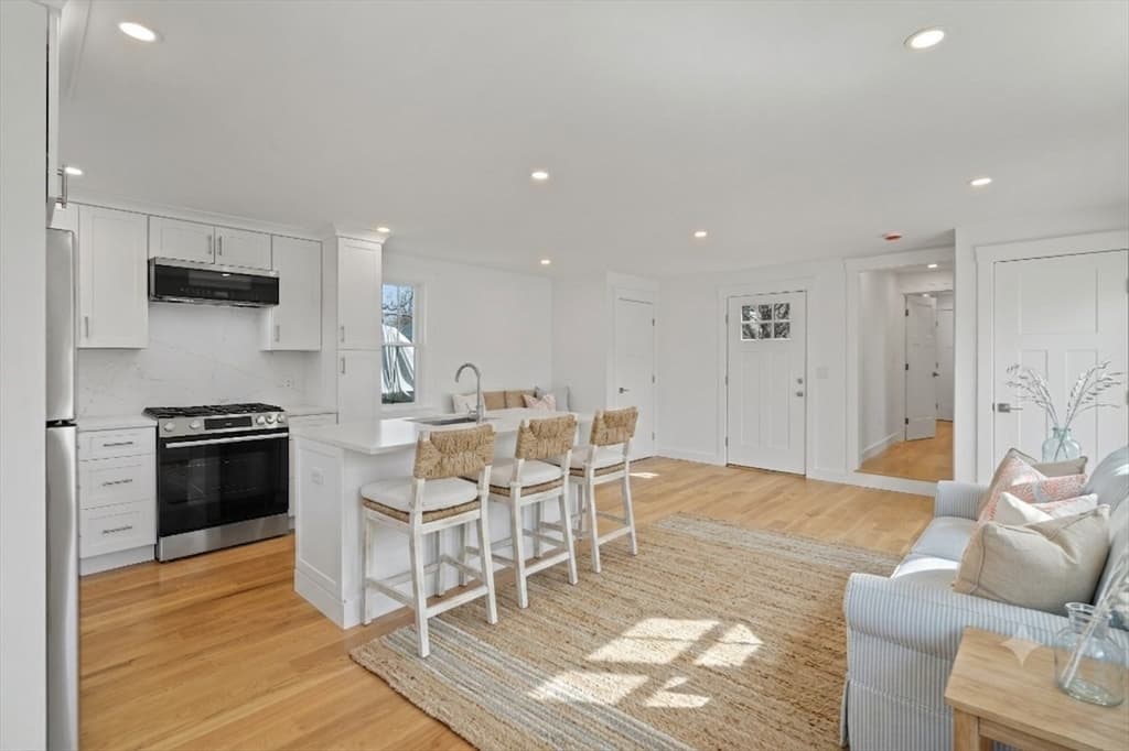 33 Vineyard Ave, Oak Bluffs MA 02557 photo 26