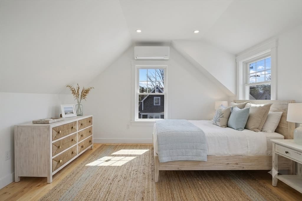 33 Vineyard Ave, Oak Bluffs MA 02557 photo 15