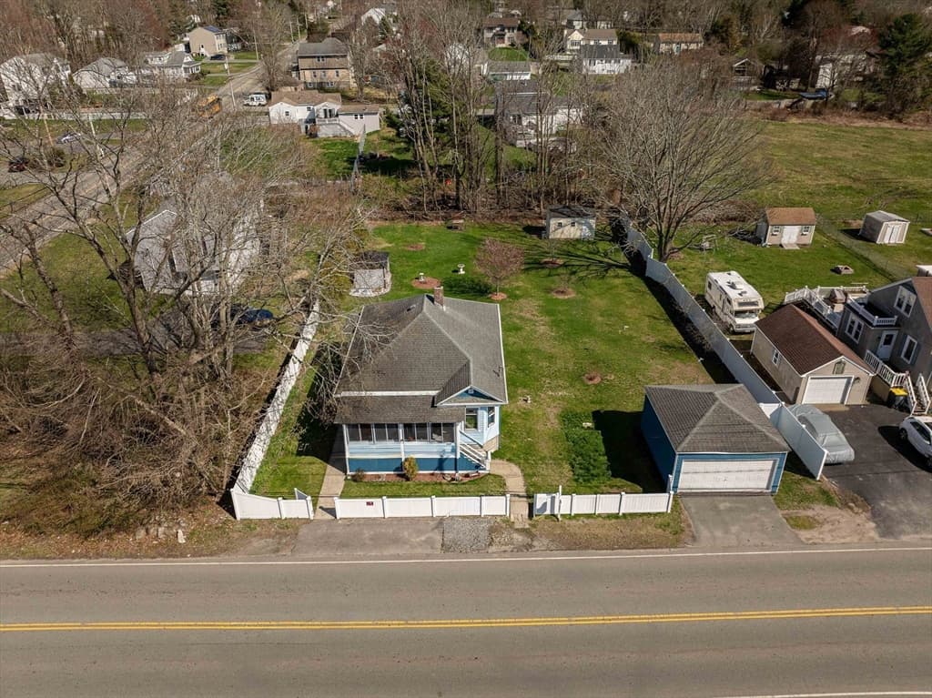 992 Lees River Ave, Somerset MA 02726 photo 3