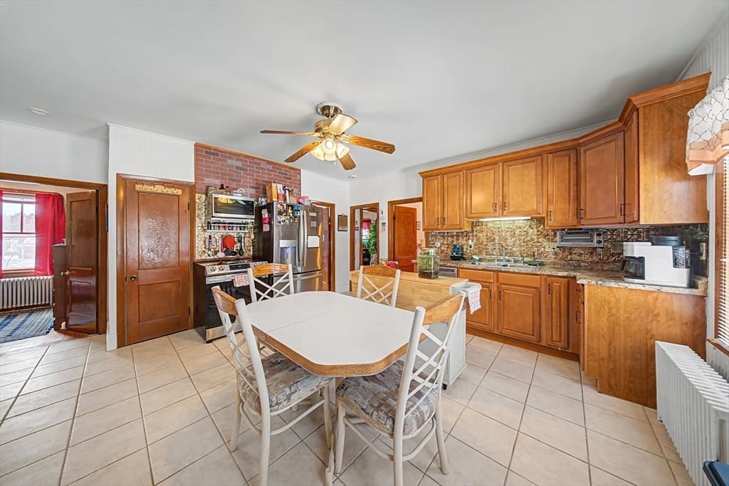 992 Lees River Ave, Somerset MA 02726 photo 9