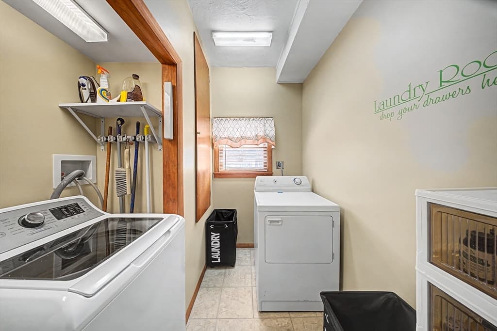992 Lees River Ave, Somerset MA 02726 photo 19