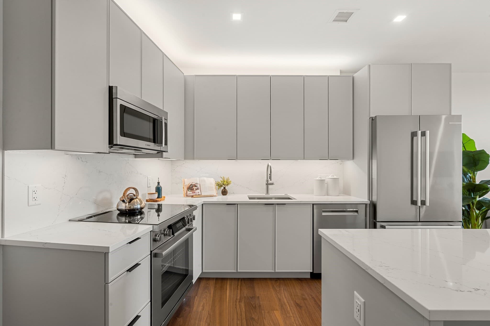 Condominium at 1515 Commonwealth Ave # 603, Boston MA 02135, photo 3 of 40