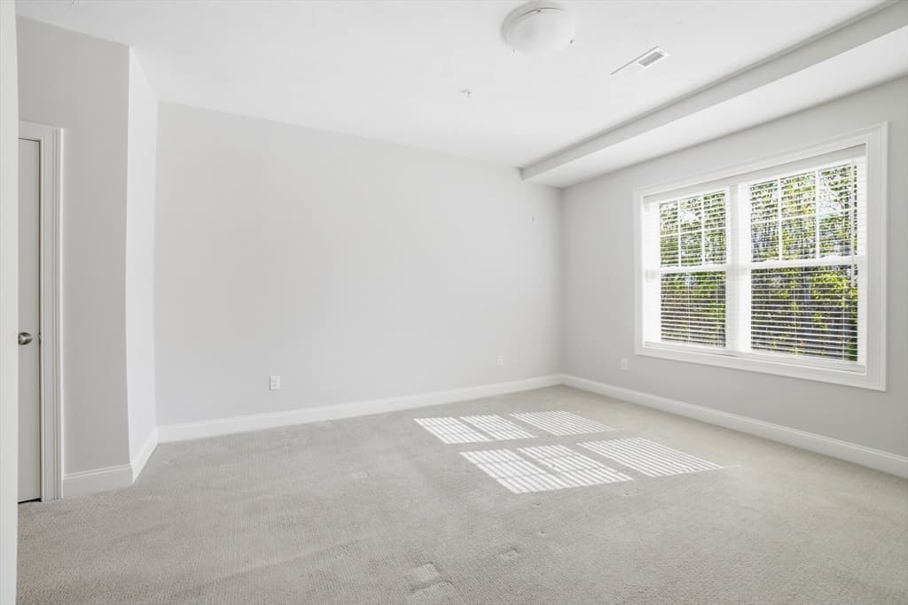 707 Southwood Ln # 707, Clinton MA 01510 photo 12