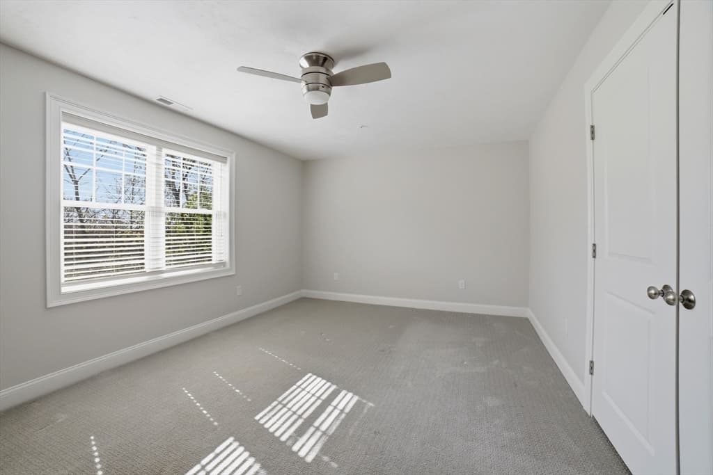 707 Southwood Ln # 707, Clinton MA 01510 photo 18