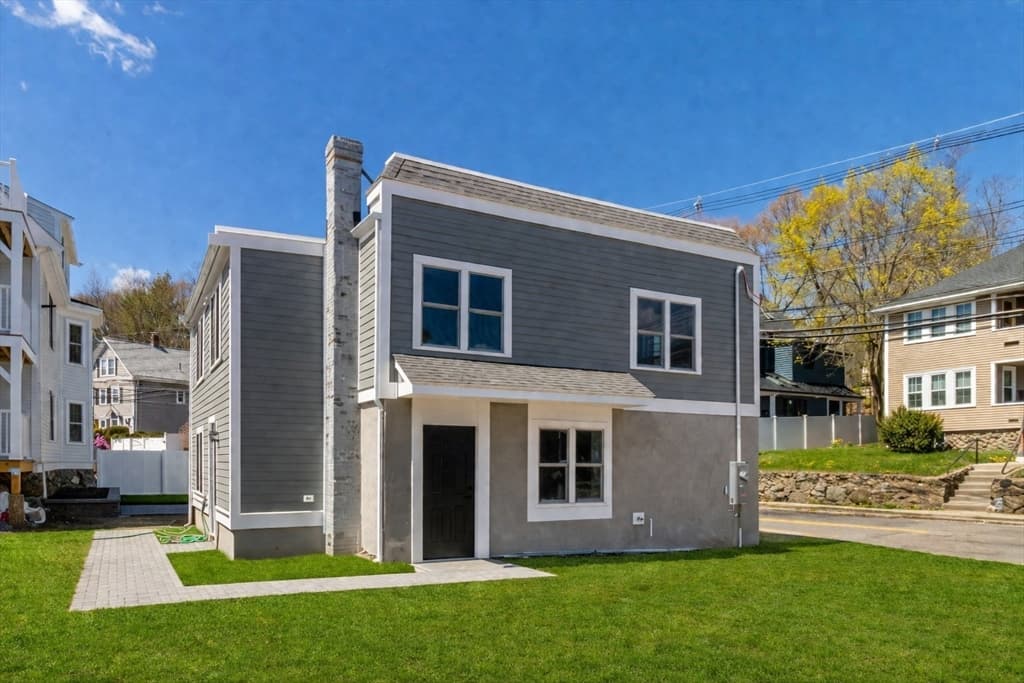 30 Columbus Ave, Waltham MA 02451