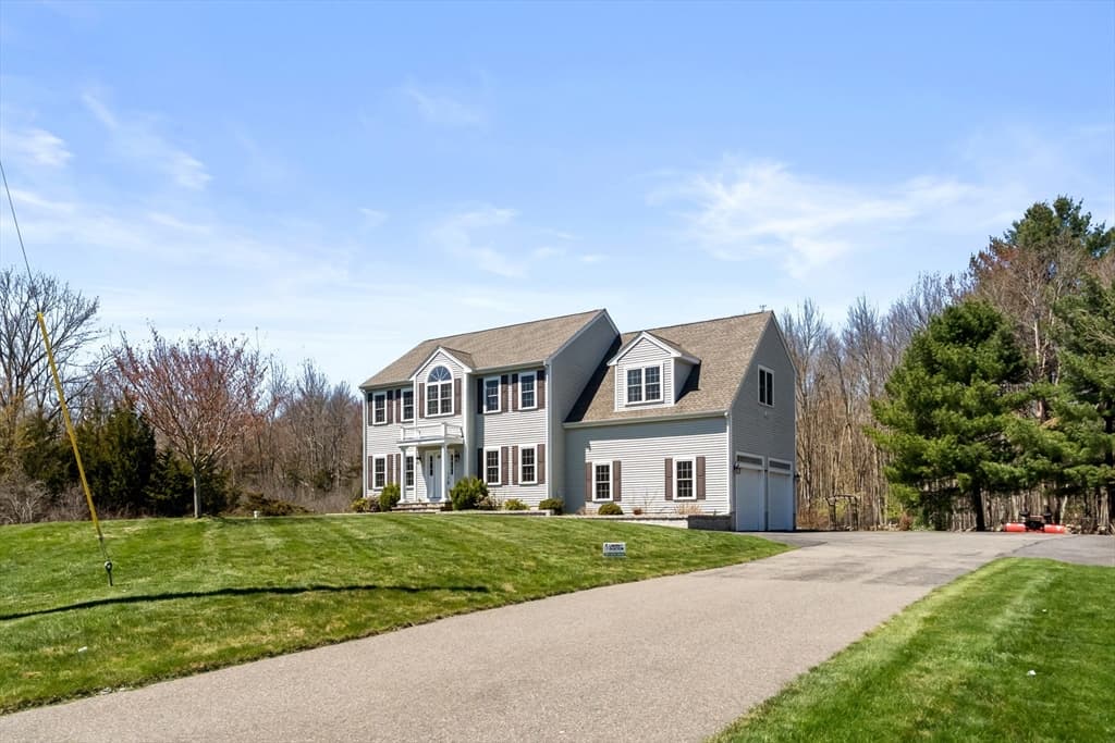 221 Chestnut St, Abington MA 02351 photo 2