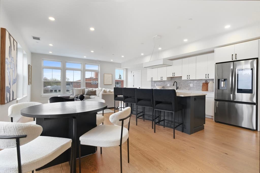 Condominium at 421 High St # 309, Medford MA 02155, Medford, photo 7 of 27