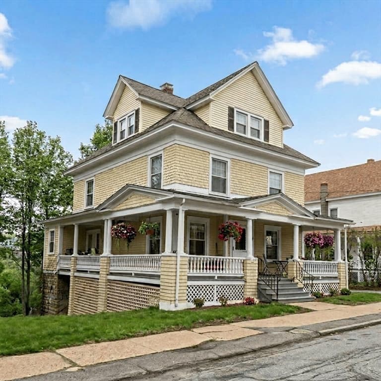 83 Chestnut Street, Gardner MA 01440