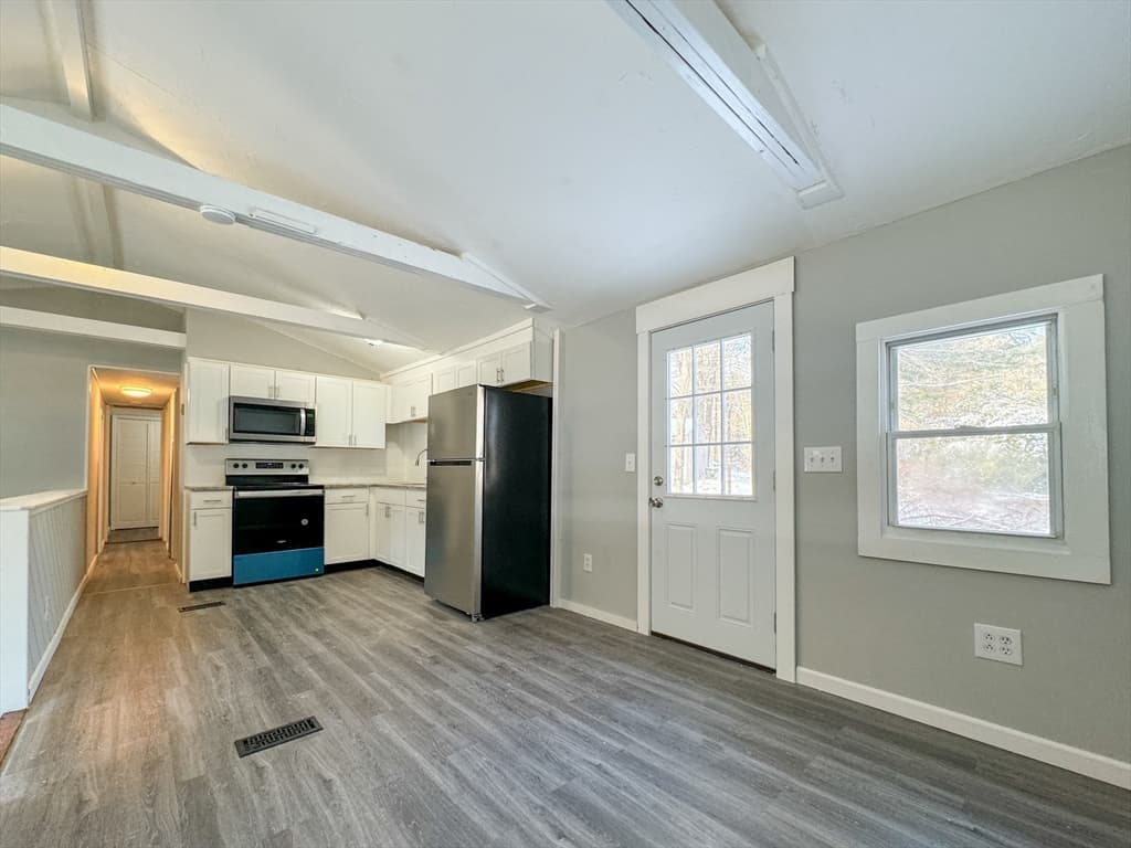 Mobile Home at 16 School House Cross Rd, Brookfield MA 01506, Brookfield, photo 9 of 39