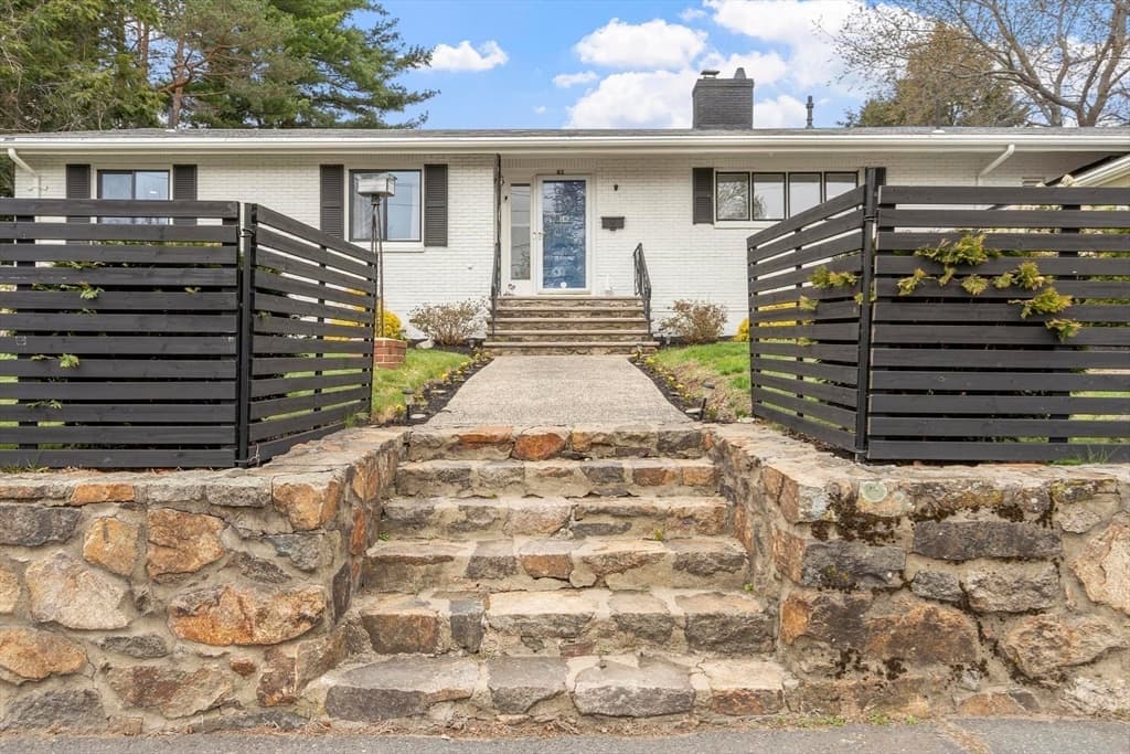Single Family Residence at 82 Cornell Rd, Marblehead MA 01945, Marblehead, photo 6 of 42