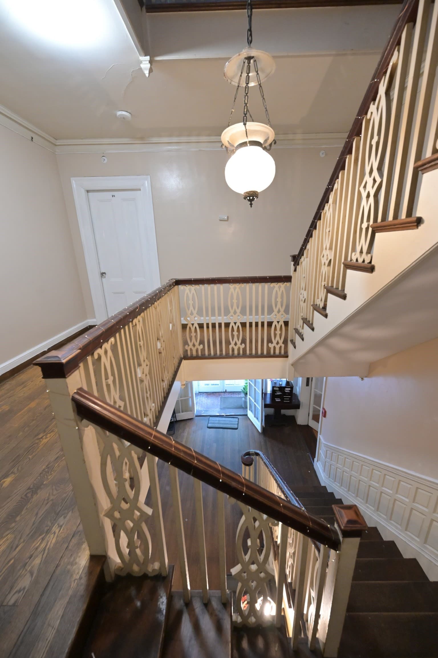Single Family Residence at 54 Nahant St, Lynn MA 01902, photo 8 of 32