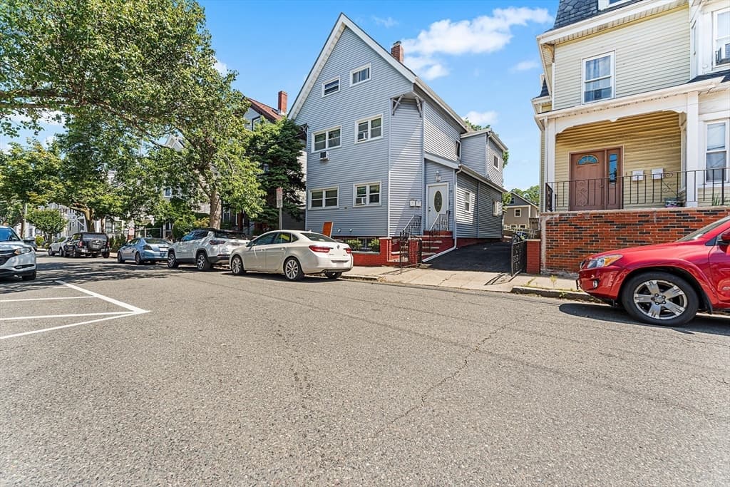 32 Rush St, Somerville MA 02145