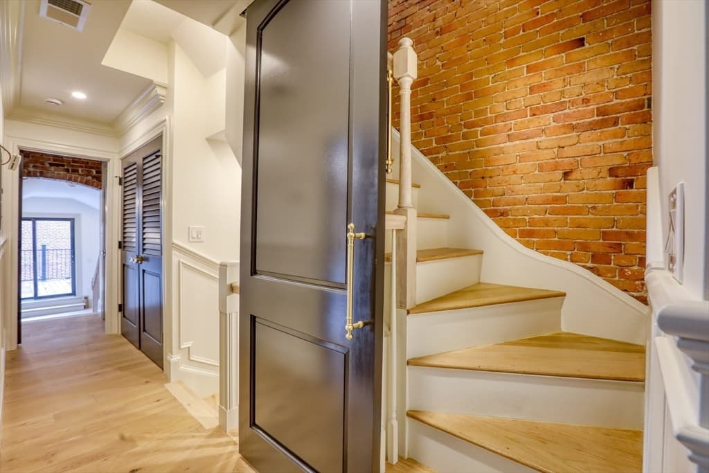 16 Chestnut Street, Boston MA 02129 photo 27