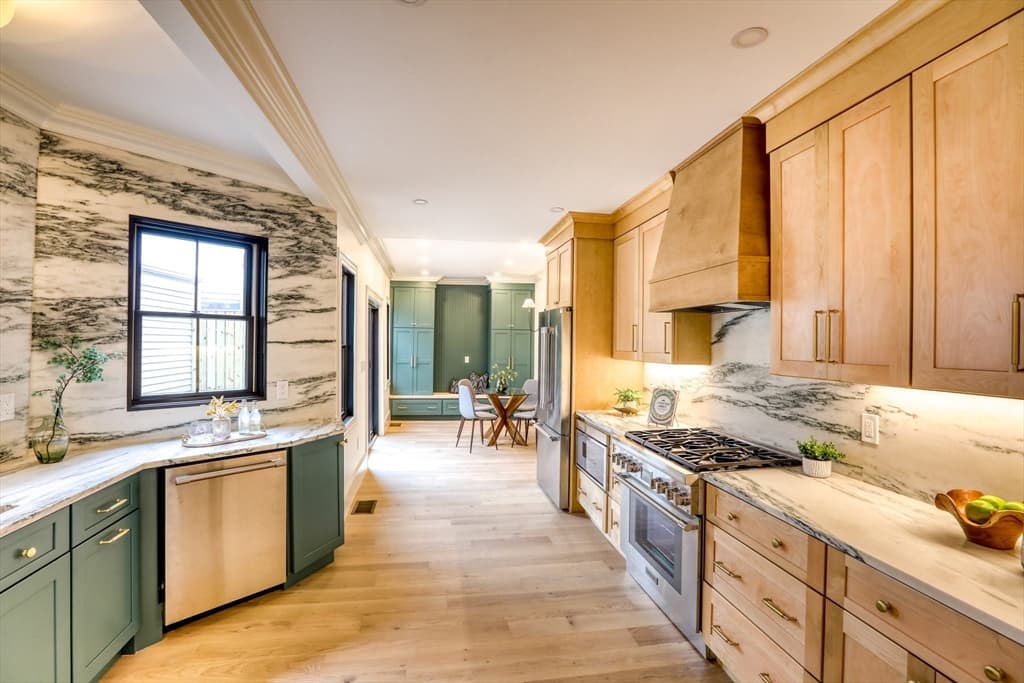 16 Chestnut Street, Boston MA 02129