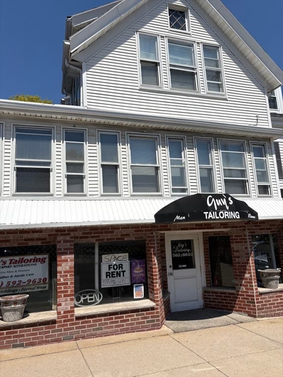 208 Humphrey, Swampscott MA 01907