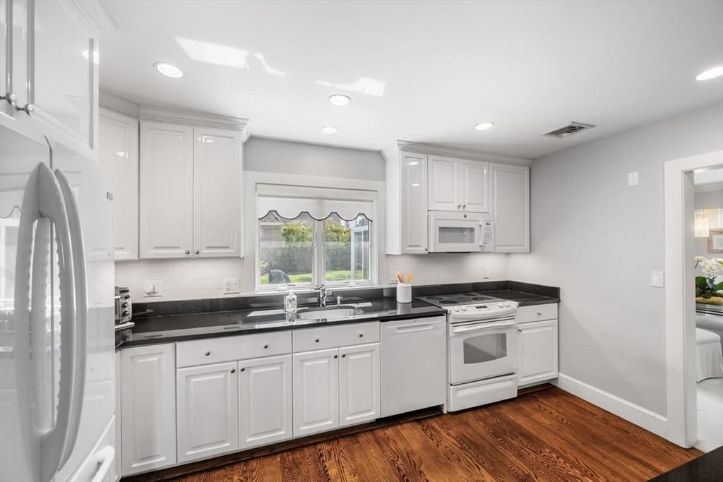 Single Family Residence at 21 Phillips Avenue, Swampscott MA 01907, Swampscott, photo 12 of 39