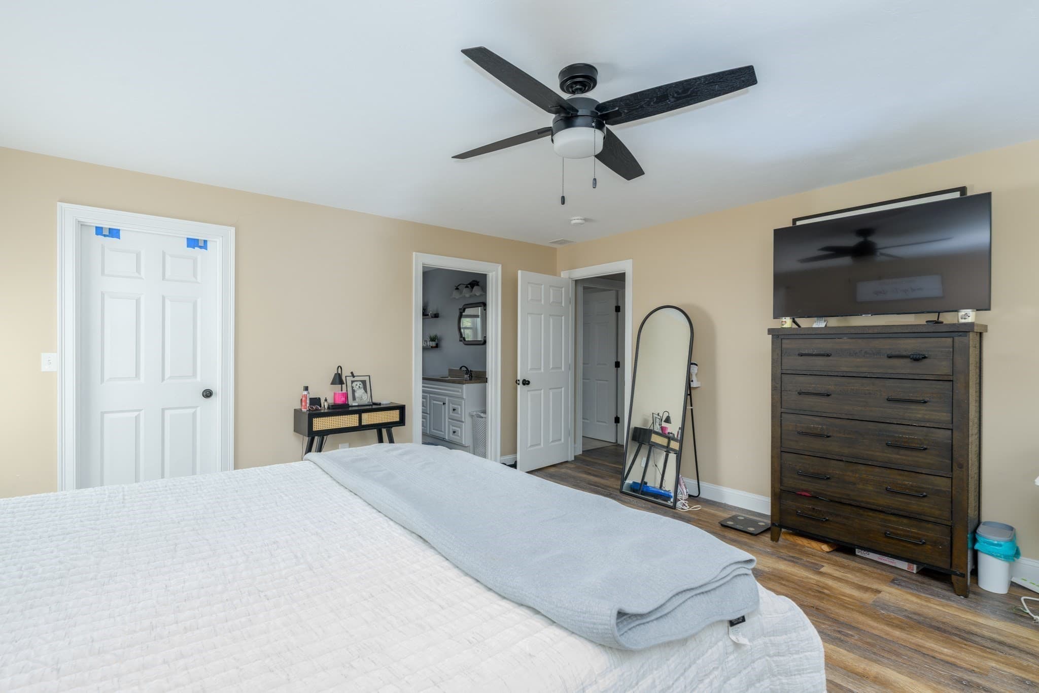 Single Family Residence at 72 New Braintree Rd, West Brookfield MA 01585, West Brookfield, photo 30 of 35