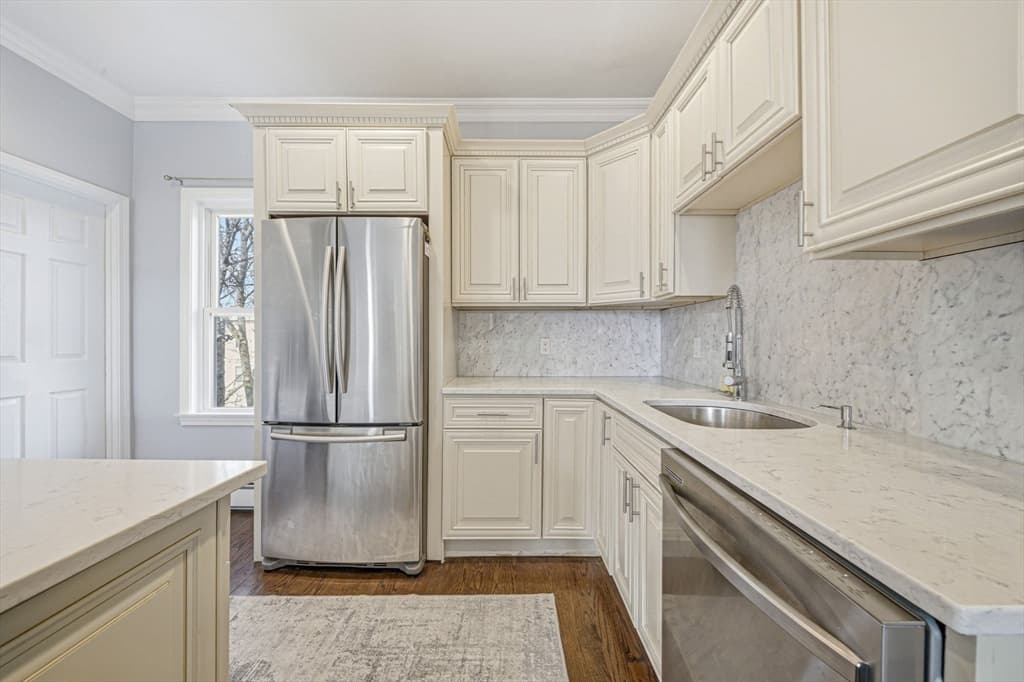 3 Family - 3 Units Up/Down at 117 Park St, Boston MA 02122, photo 19 of 35