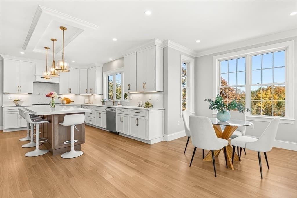 Single Family Residence at 14 Liana Street, Woburn MA 01801, Woburn, photo 10 of 42