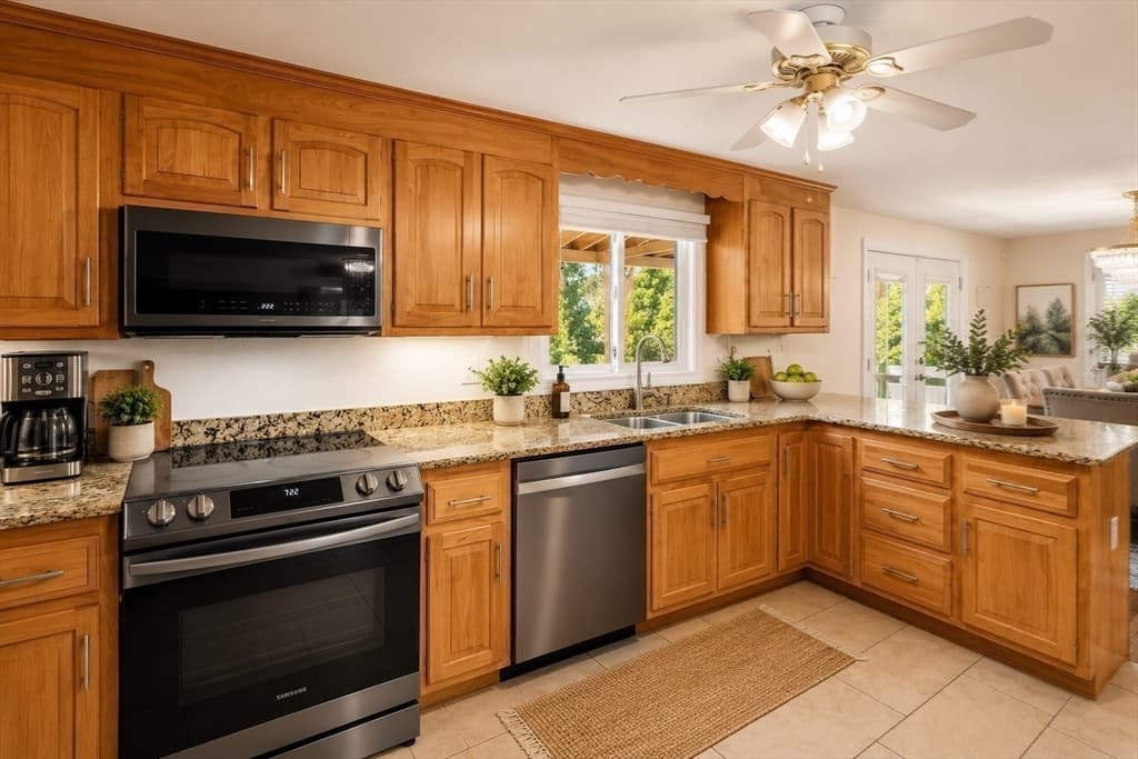 Single Family Residence at 3 Taylor Rd, Bellingham MA 02019, Bellingham, photo 10 of 42