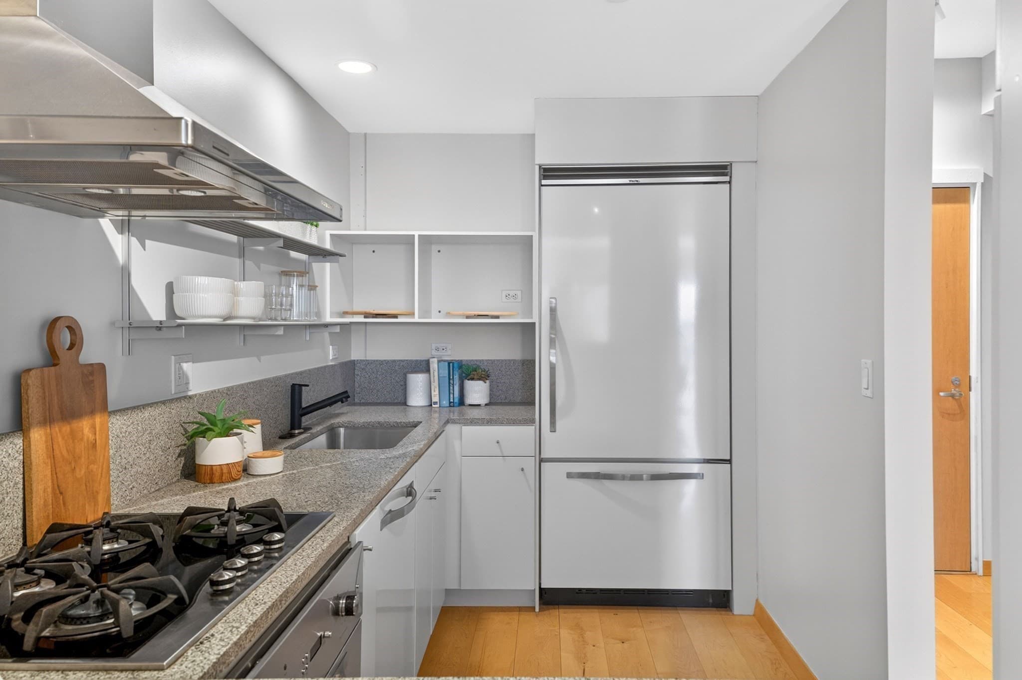 Condominium at 25 Channel Center St # 1107, Boston MA 02210, photo 16 of 36