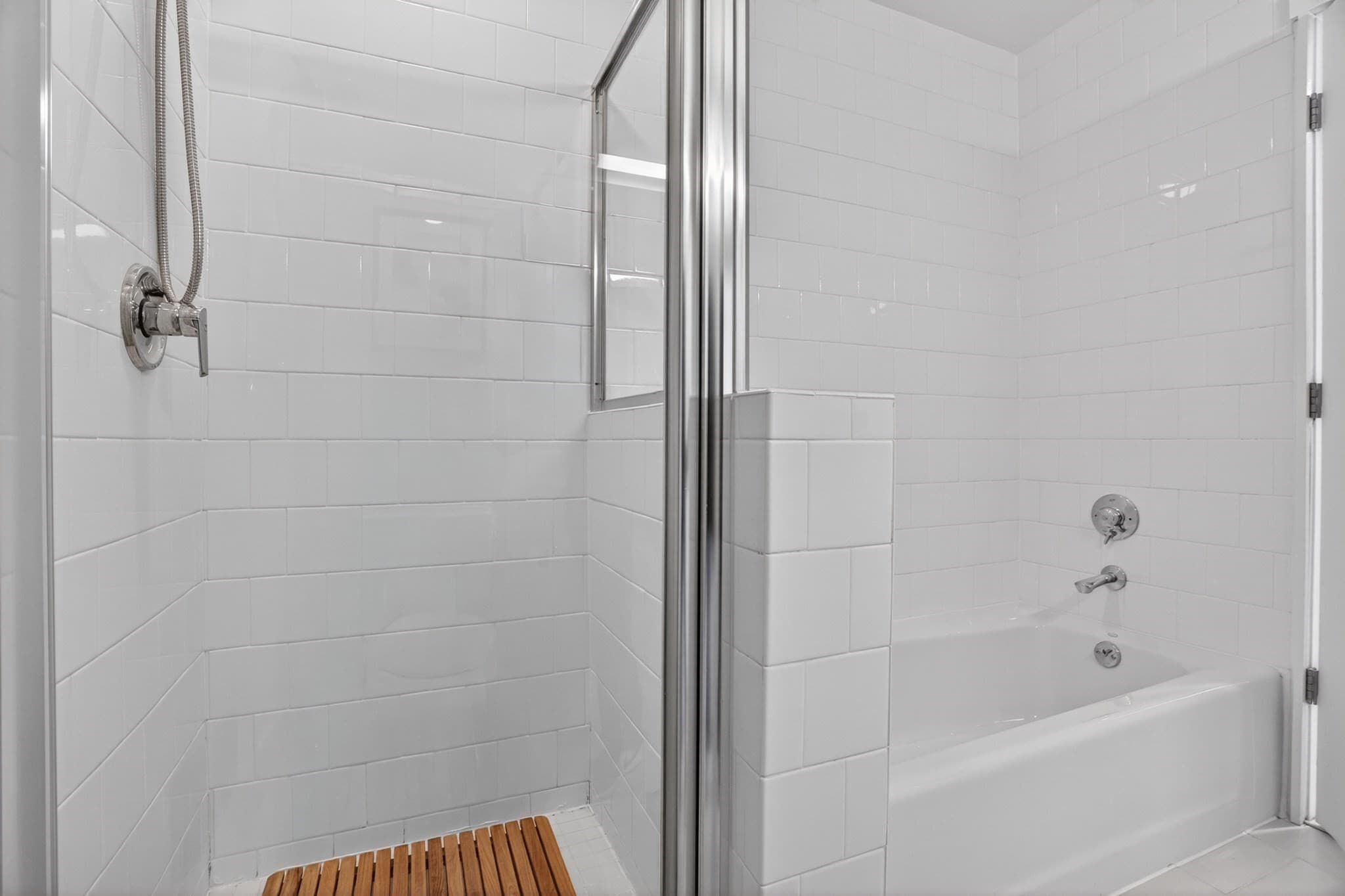 Condominium at 25 Channel Center St # 1107, Boston MA 02210, photo 22 of 36