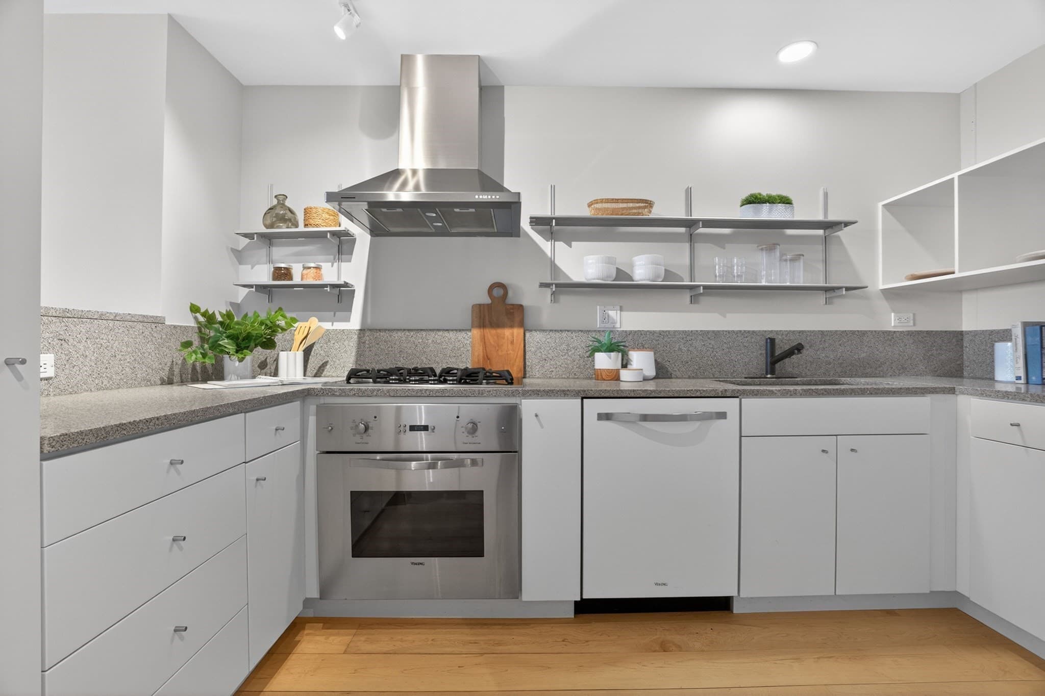 Condominium at 25 Channel Center St # 1107, Boston MA 02210, photo 14 of 36