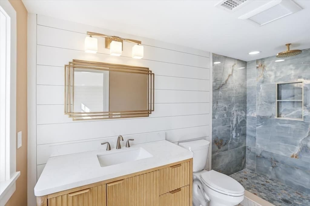 Single Family Residence at 10 Vesper Ave, Falmouth MA 02540, photo 11 of 42