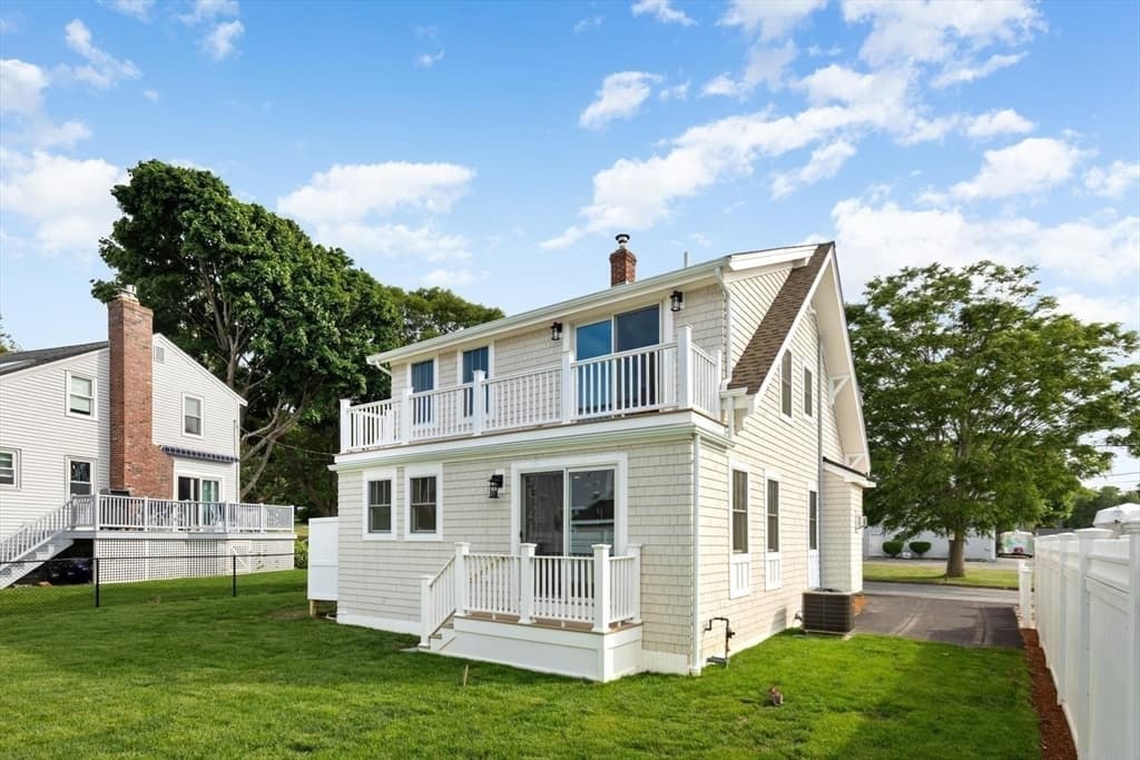 Single Family Residence at 10 Vesper Ave, Falmouth MA 02540, photo 4 of 42