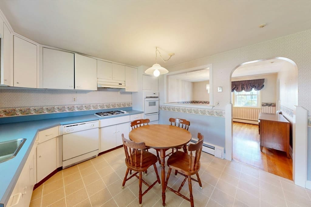 Single Family Residence at 15 Rose St, Milton MA 02186, photo 4 of 18