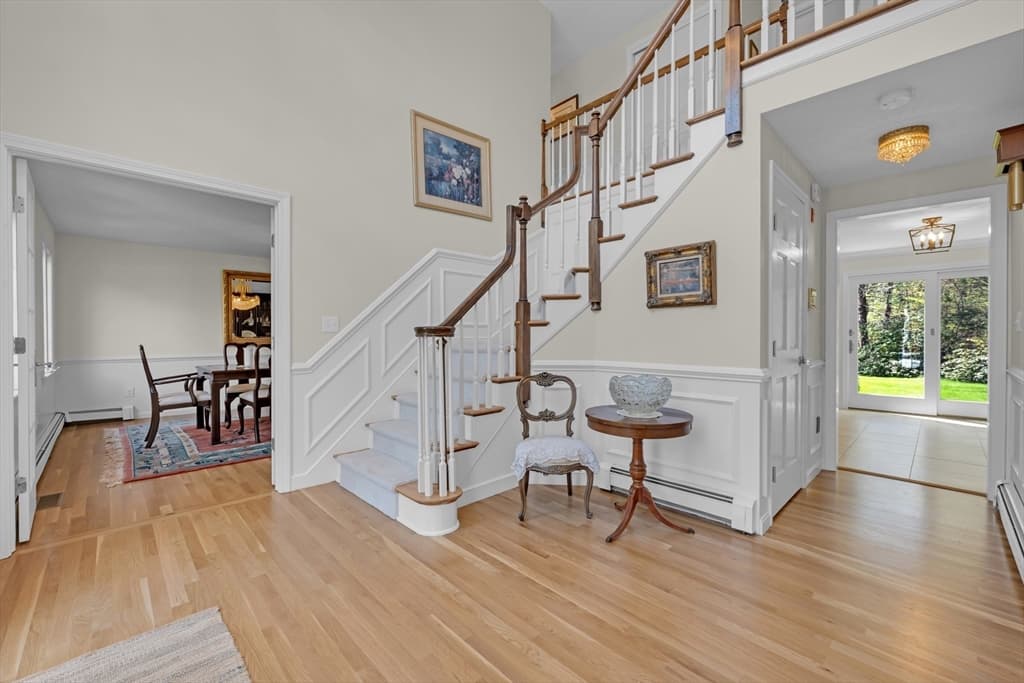 Single Family Residence at 14 Mctaggart St, Westborough MA 01581, Westborough, photo 5 of 39