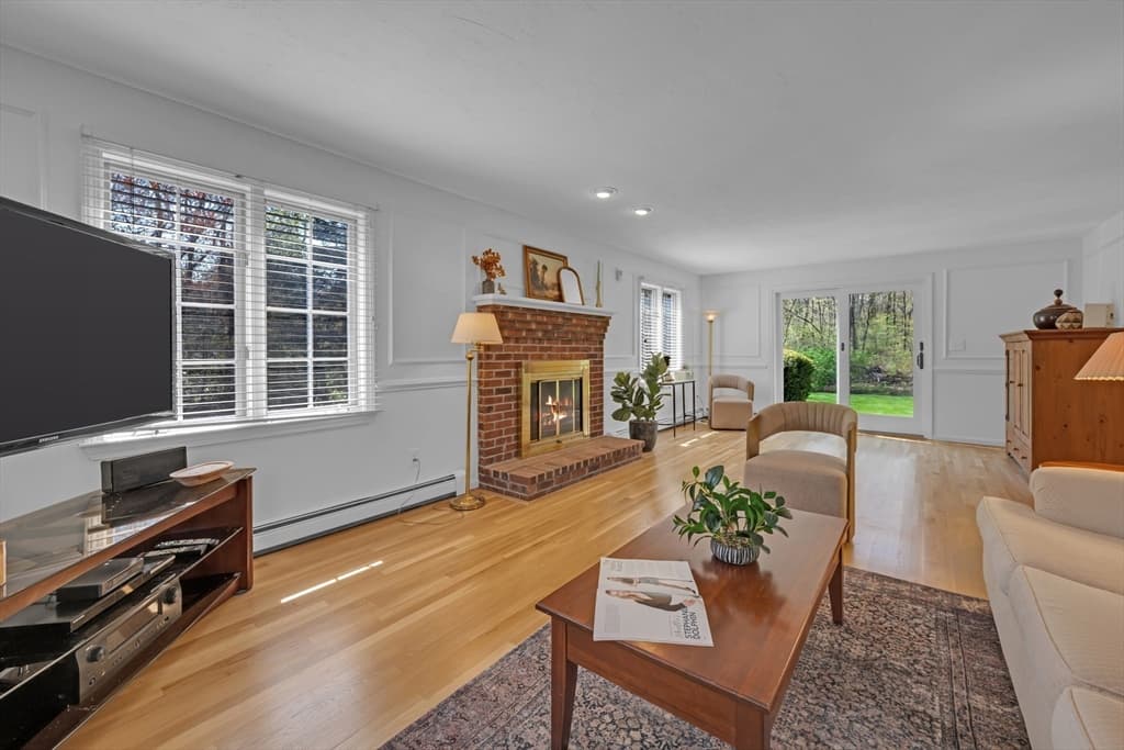 Single Family Residence at 14 Mctaggart St, Westborough MA 01581, Westborough, photo 15 of 39