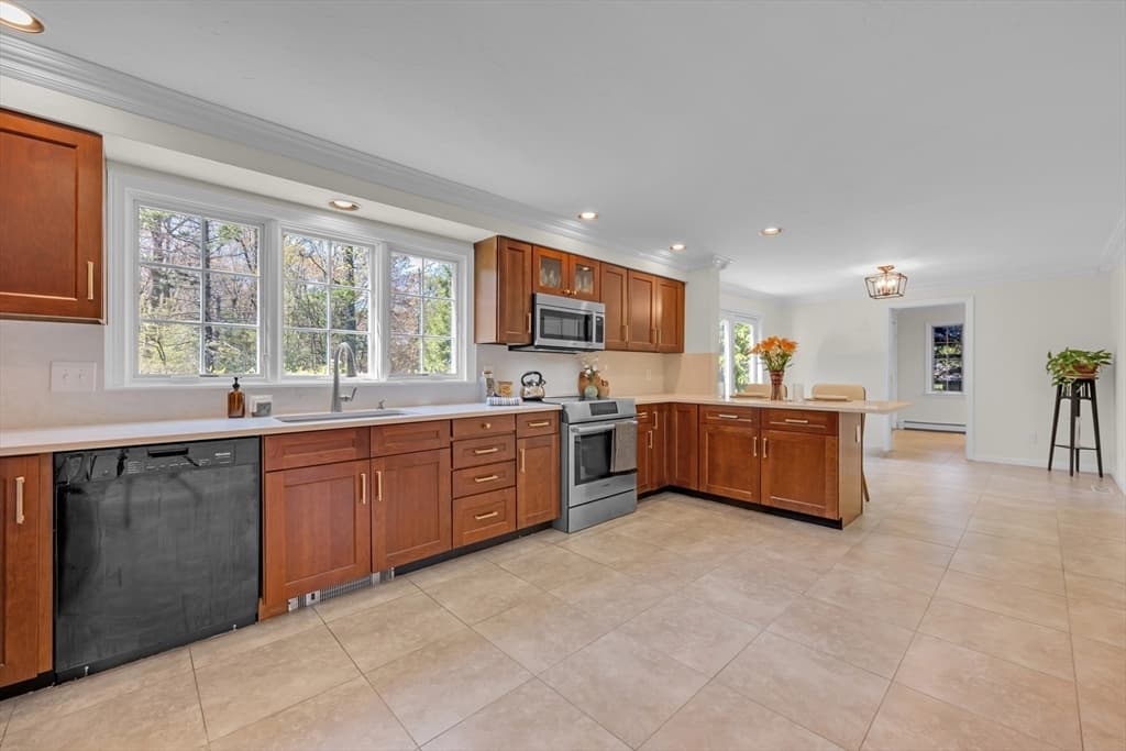 Single Family Residence at 14 Mctaggart St, Westborough MA 01581, Westborough, photo 8 of 39
