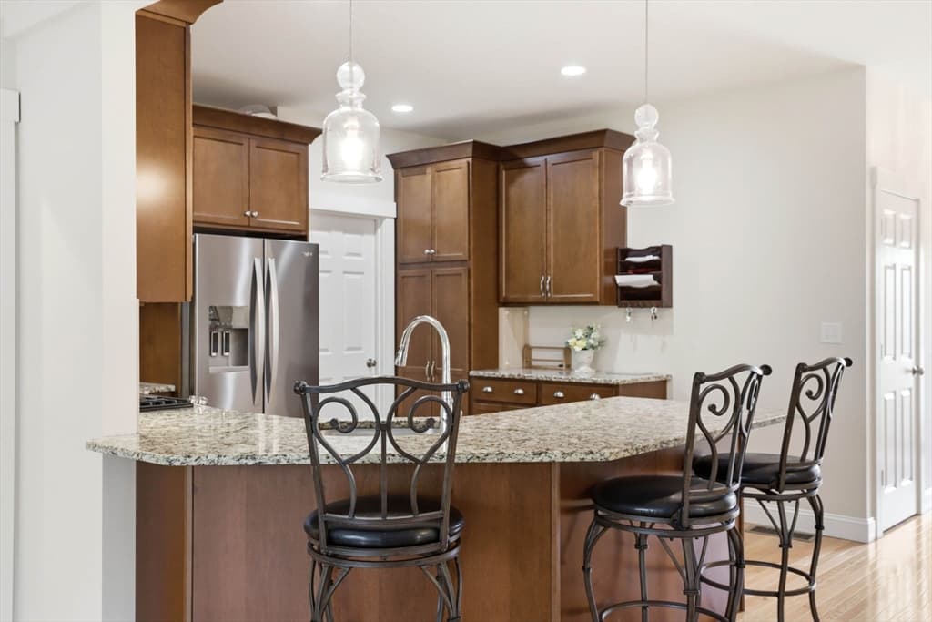 Single Family Residence at 15 Southview Way, Plymouth MA 02360, photo 7 of 24
