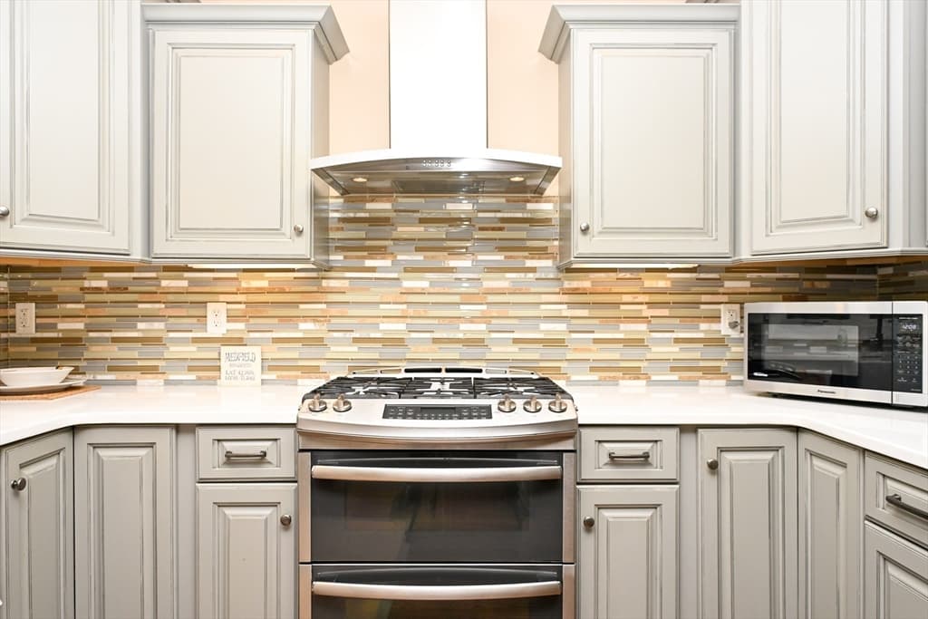 Condominium at 60 Harding St # C, Medfield MA 02052, Medfield, photo 7 of 41