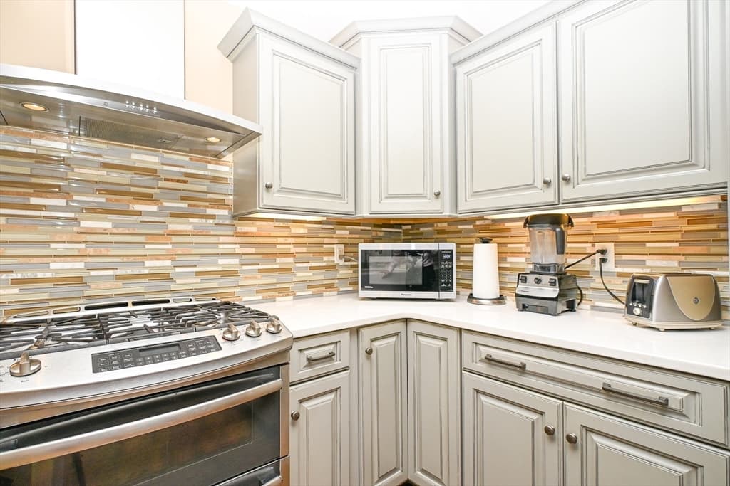 Condominium at 60 Harding St # C, Medfield MA 02052, Medfield, photo 8 of 41
