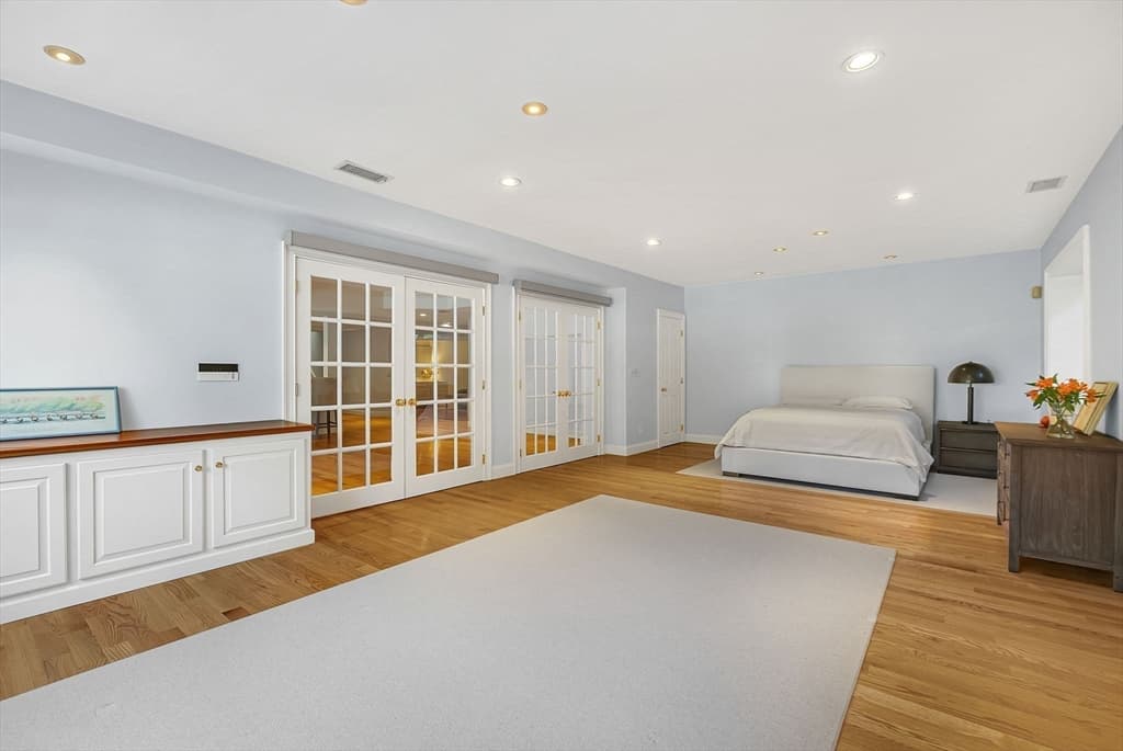 1 Graystone Ln, Weston MA 02493 photo 32