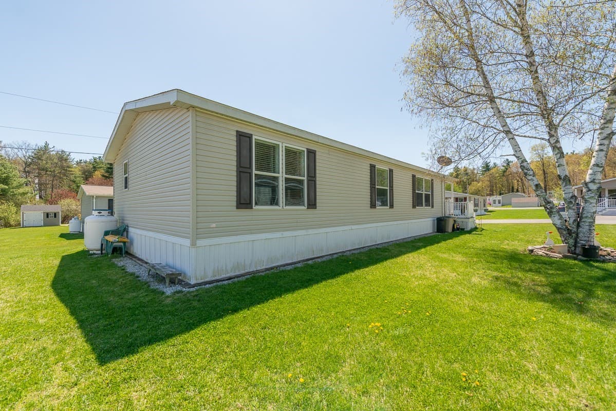 Mobile Home at 5 Asher Ln, Pepperell MA 01463, Pepperell, photo 2 of 32