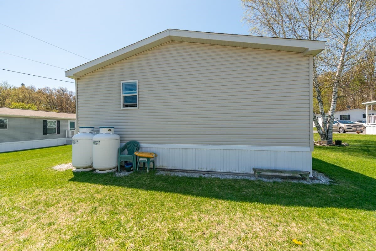 Mobile Home at 5 Asher Ln, Pepperell MA 01463, Pepperell, photo 28 of 32