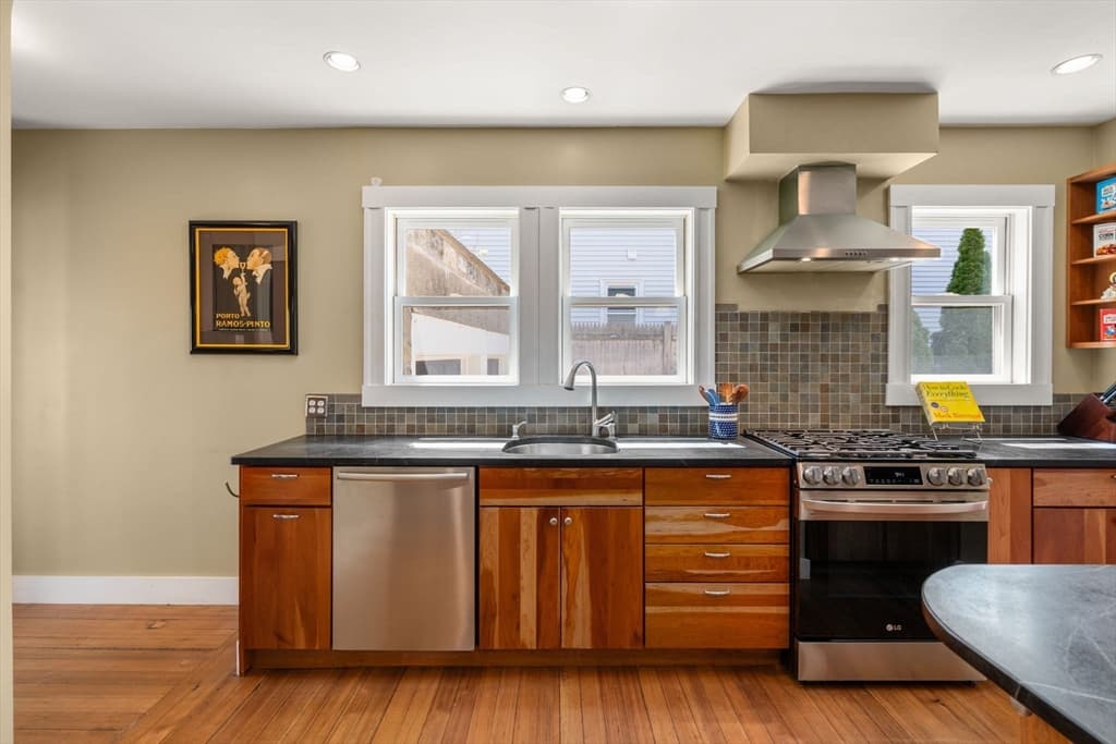 Condominium at 45 Springfield Street # 1, Belmont MA 02478, Belmont, photo 10 of 27