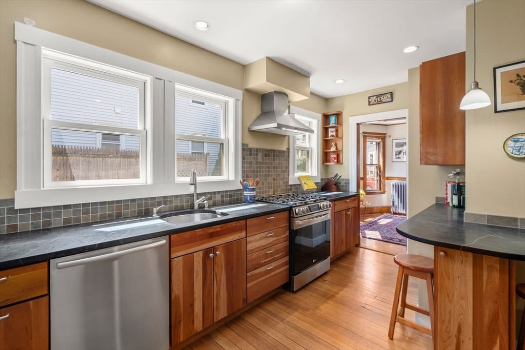 Condominium at 45 Springfield Street # 1, Belmont MA 02478, Belmont, photo 11 of 27