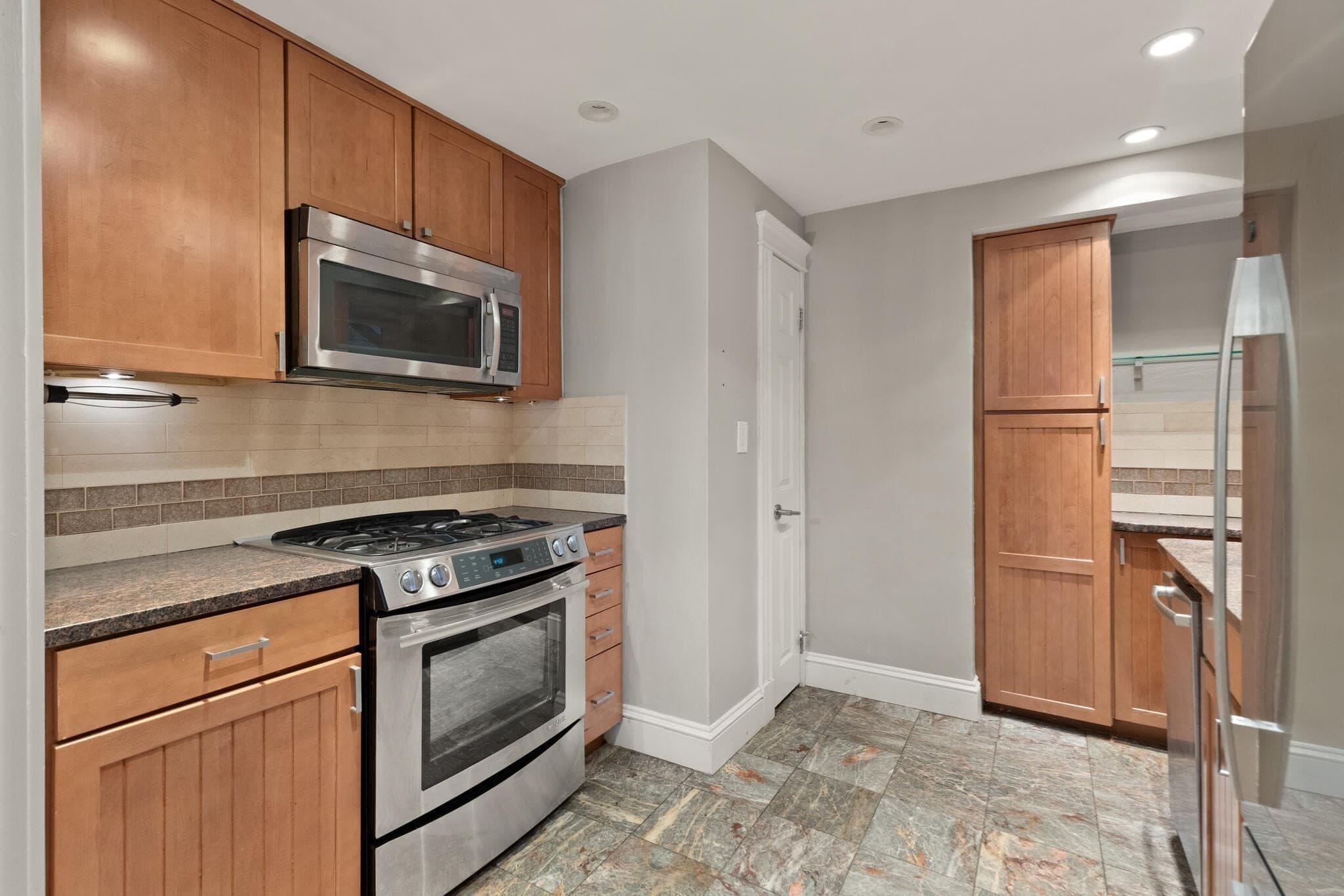 Condominium at 180 Commonwealth Ave # B, Boston MA 02116, photo 4 of 15