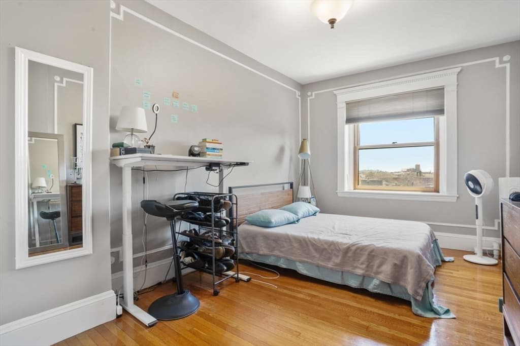 Condominium at 8 Garrison St # 706, Boston MA 02116, photo 5 of 14