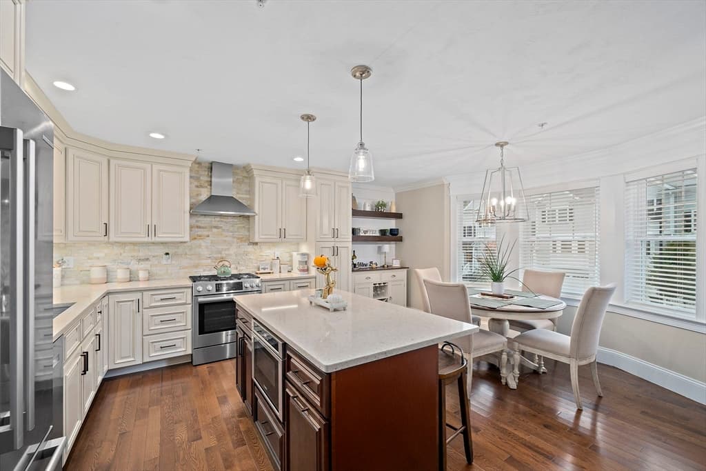 Single Family Residence at 6 Audubon Way, Canton MA 02021, Canton, photo 5 of 38