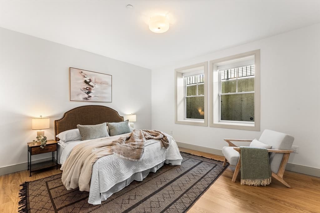 Condominium at 95 W Walnut Park # 1, Boston MA 02119, photo 13 of 26