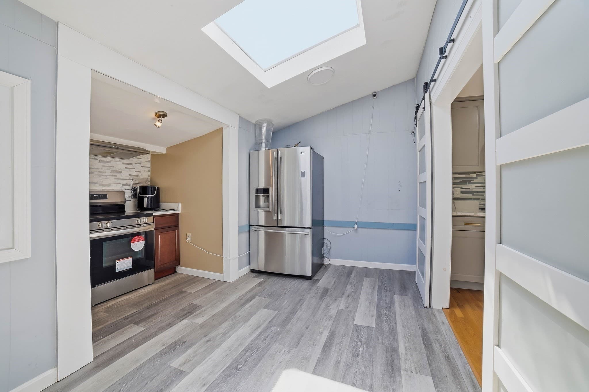 Single Family Residence at 11 Hampton St, Auburn MA 01501, Auburn, photo 13 of 42