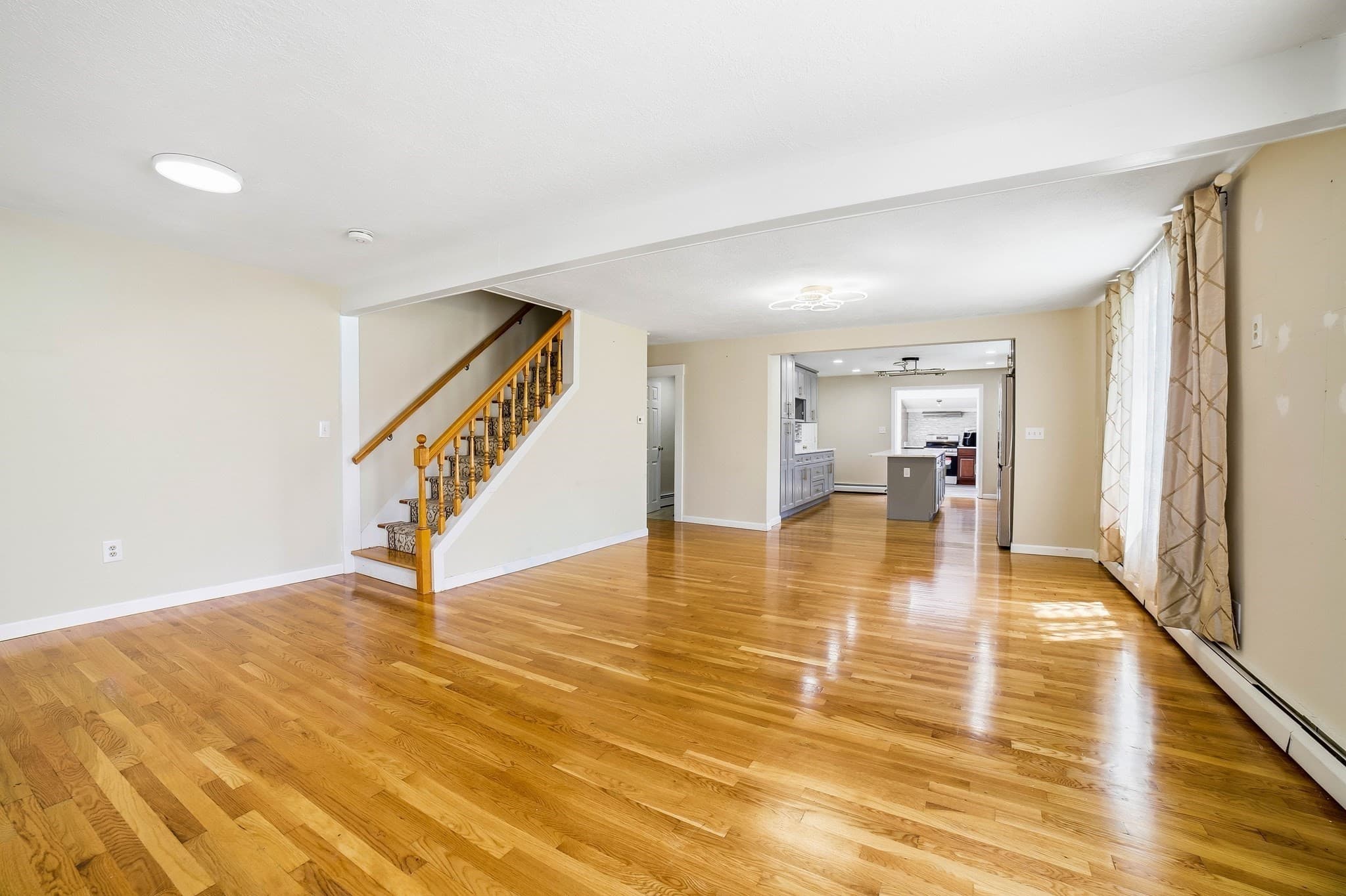 Single Family Residence at 11 Hampton St, Auburn MA 01501, Auburn, photo 5 of 42