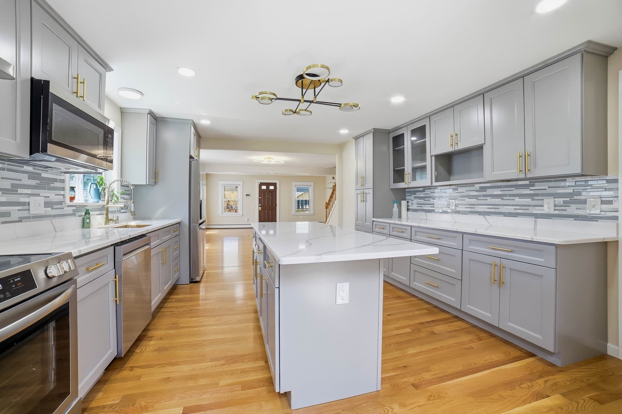Single Family Residence at 11 Hampton St, Auburn MA 01501, Auburn, photo 11 of 42