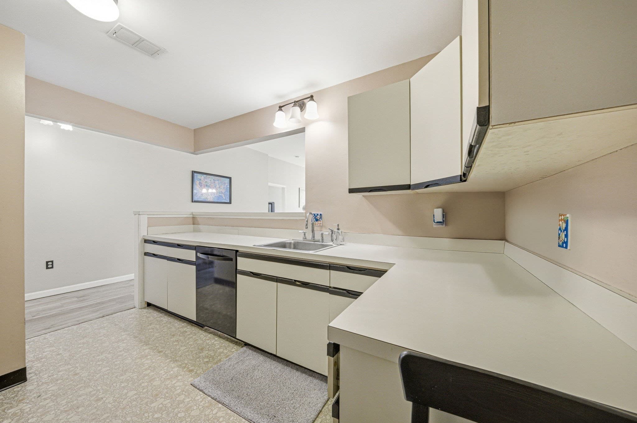 Condominium at 90 Sea # 107, Weymouth MA 02191, photo 9 of 30